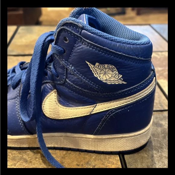 Nike Air Jordan 1 Retro High OG GS Shoes Hyper Royal 575441-401 Youth boy Sz 6Y - Picture 4 of 9